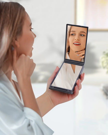 Foldable beauty mirror